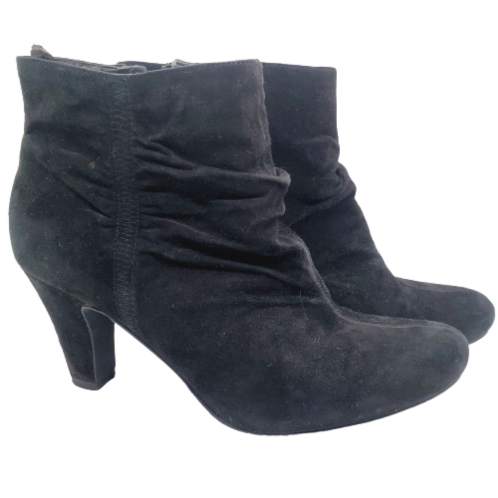 BCBGeneration BG-Crest Black Suede Ankle Boots 8M